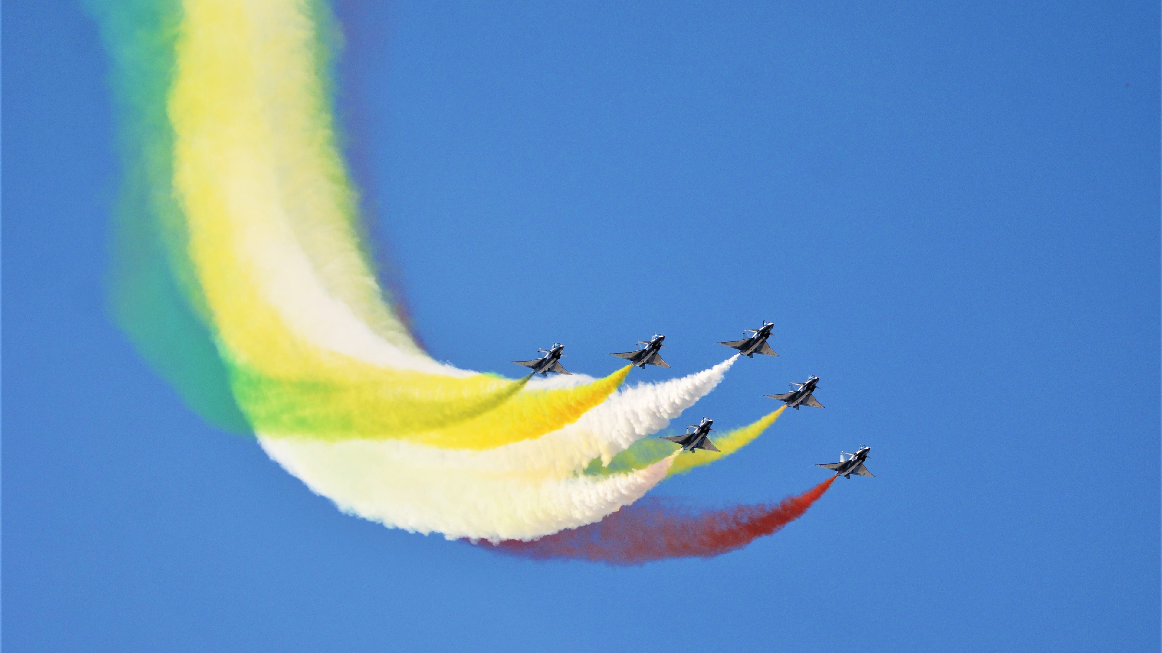 “高手对决:顶级巨星赛场华丽对决”,电影高手对决