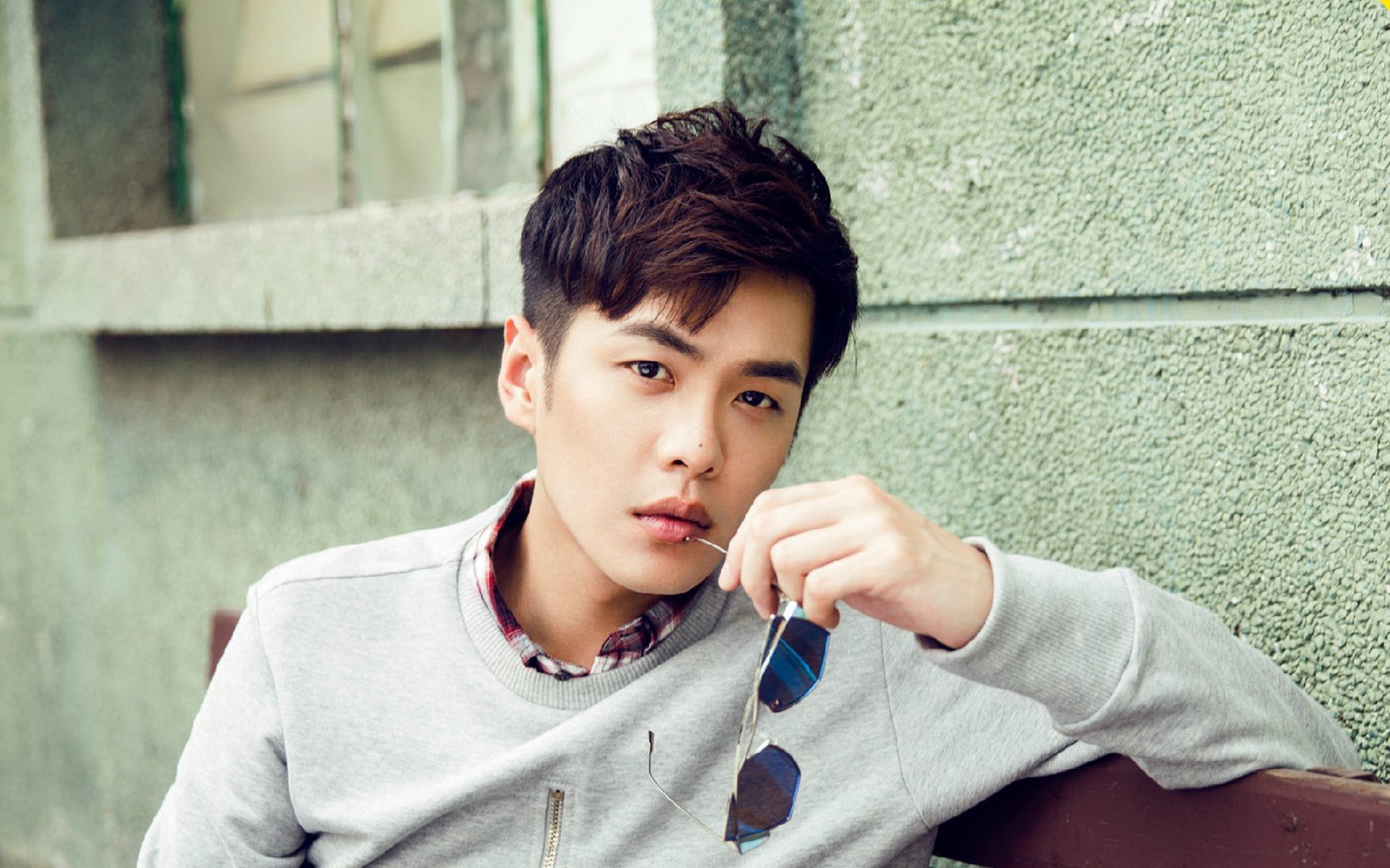 是否应出台球员社交媒体使用规范,台球职业运动员的要求