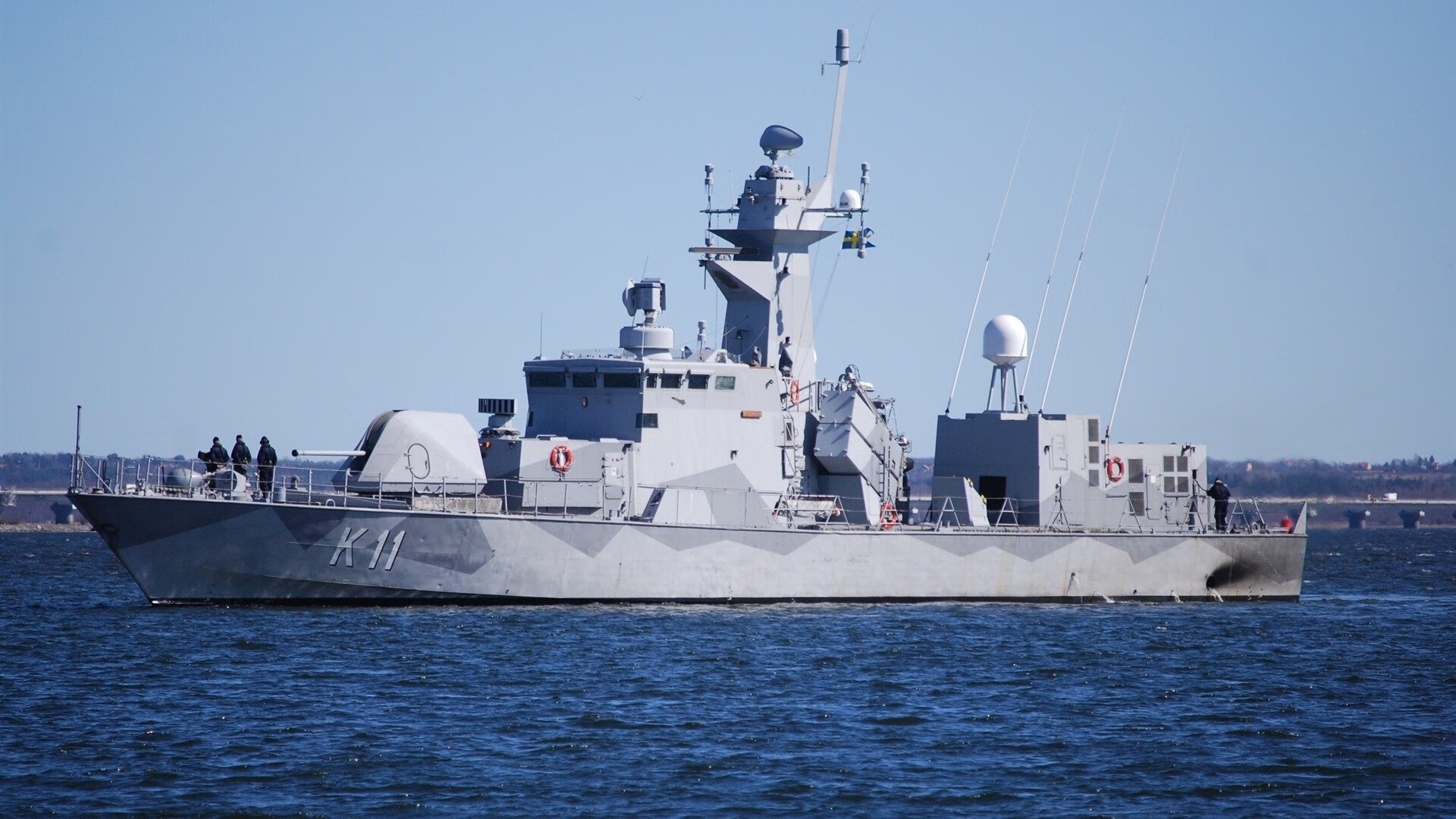 九游游戏中心-雄鹿力克雷霆，关键一役中字母哥带伤作战，雄鹿阵容字母哥