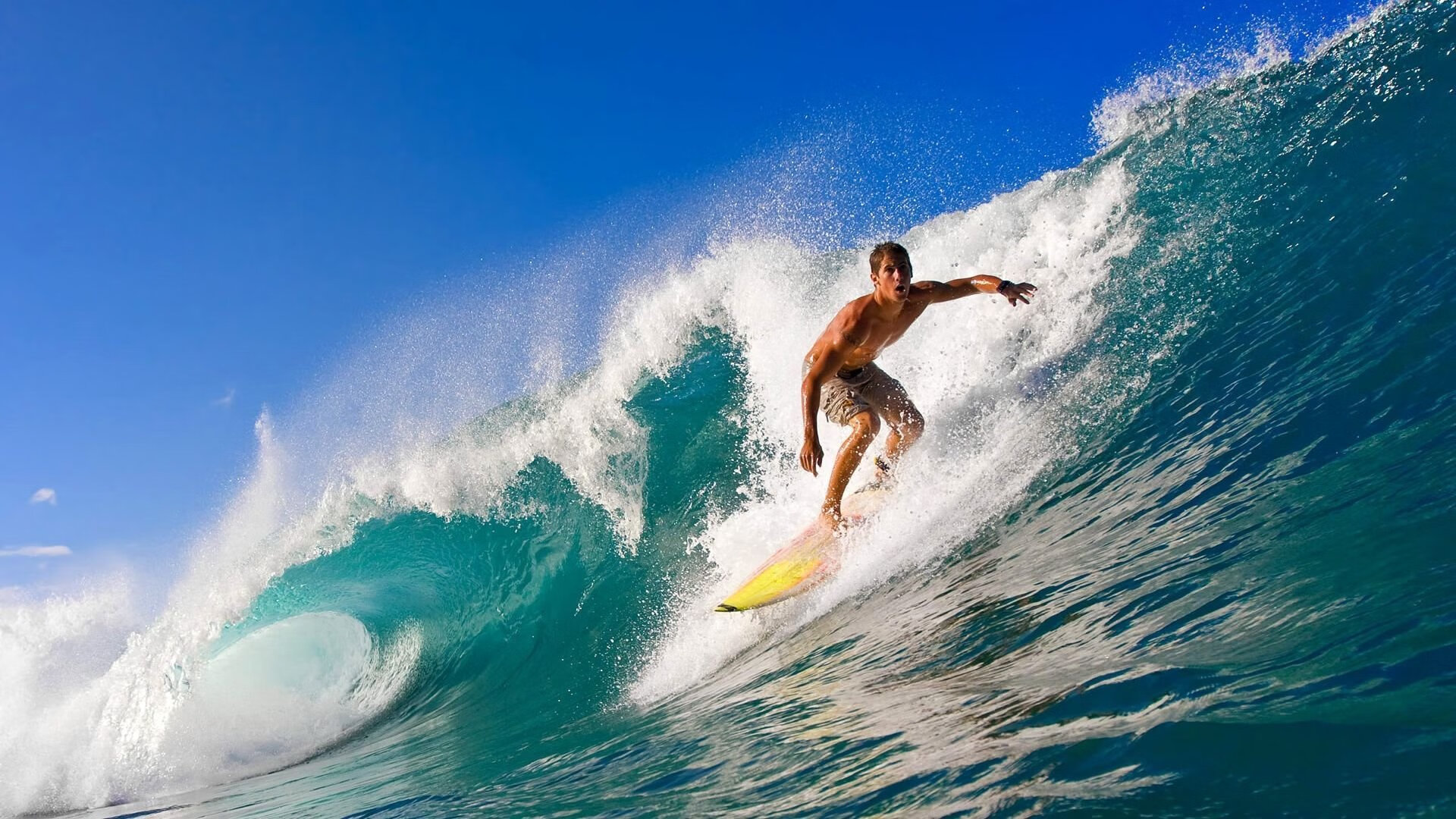 “胡利安·门德斯的脚下技巧与反应速度,助美洲狮队攻占世界舞台”